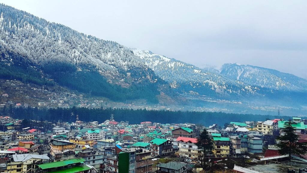 Delhi to manali Volvo Tour Package