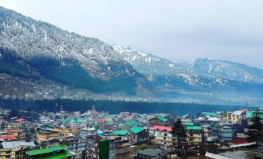Delhi to manali Volvo Tour Package