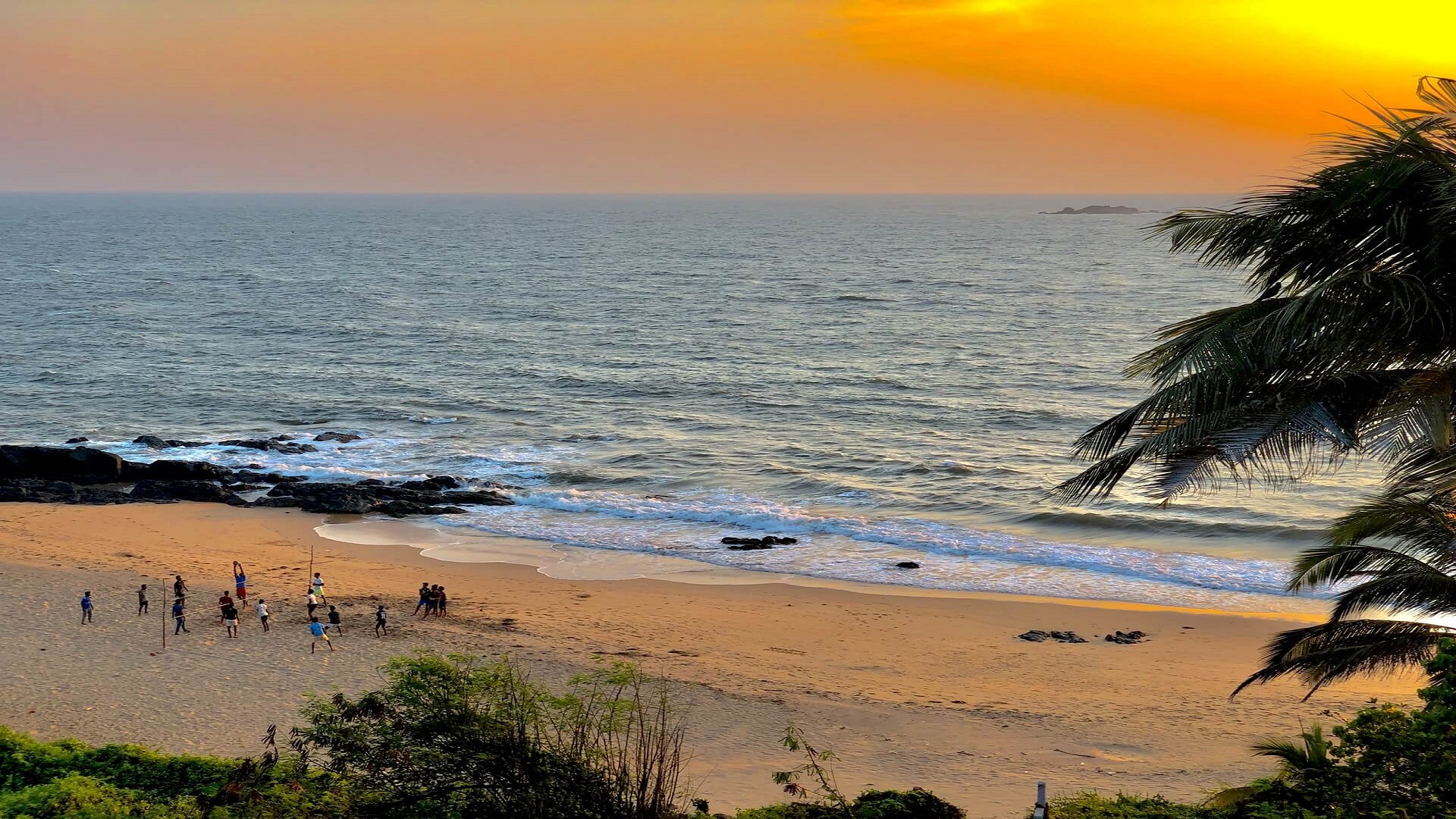 Top 10 Places to visit in North Goa and South Goa