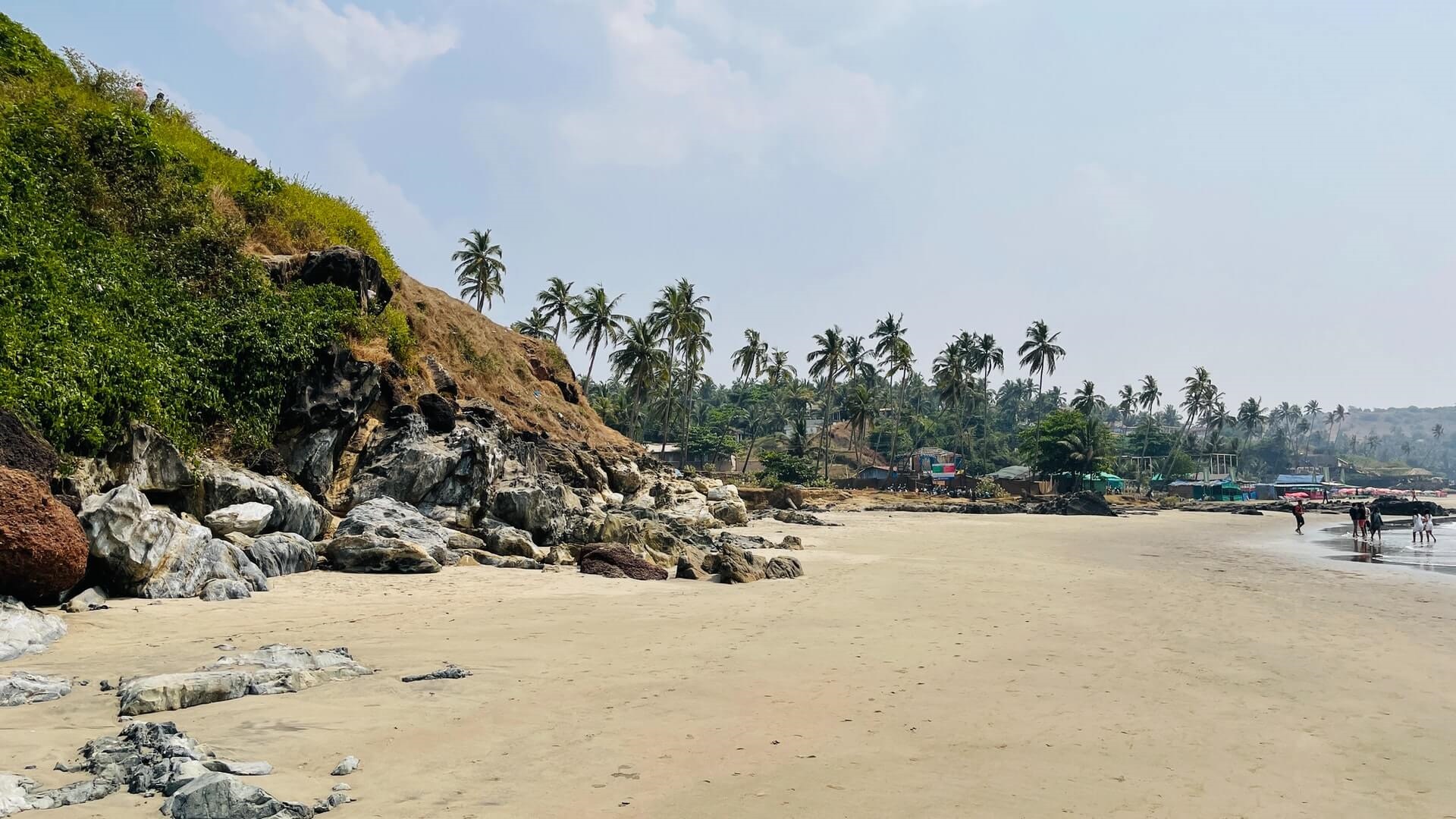 Top 10 Places to visit in North Goa and South Goa ,
