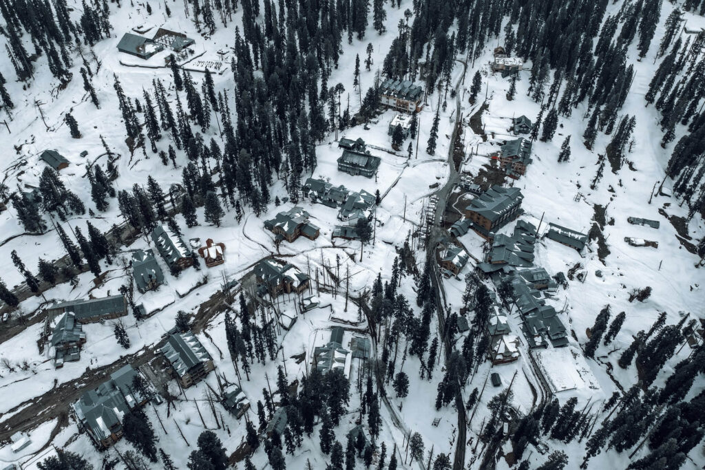Top 10 beautiful places to visit in Kashmir